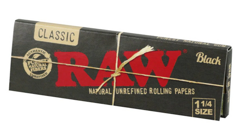 RAW BLACK CLASSIC 1.25" ROLLING PAPERS
